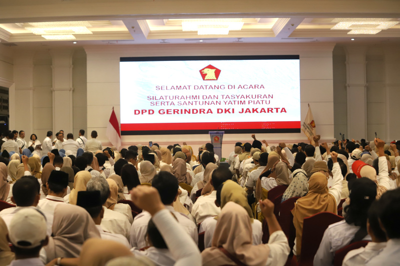 DPD Partai Gerindra DKI Jakarta gelar acara halal bihalal dam santunan anak yatim di Tavia Heritage Hotel (Ashar/SinPo.id)