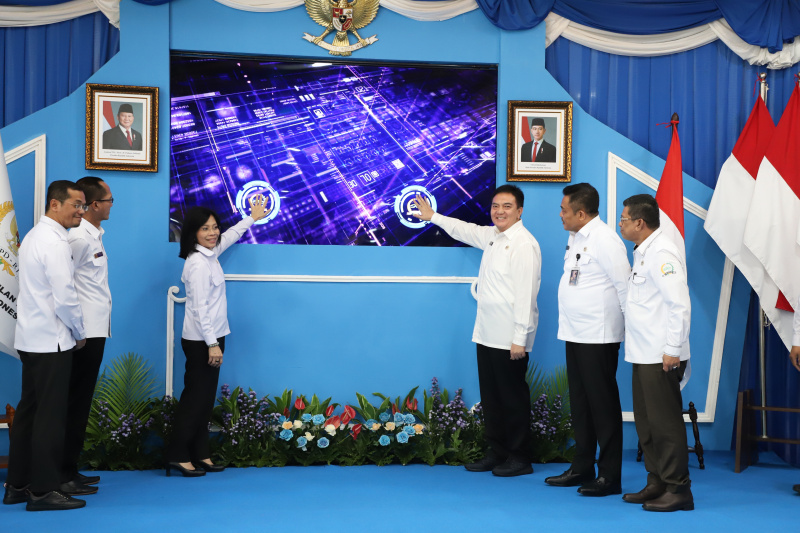 Sekjen DPD RI Muhammad Iqbal resmi luncurkan aplikasi JDIH (Ashar/SinPo.id)