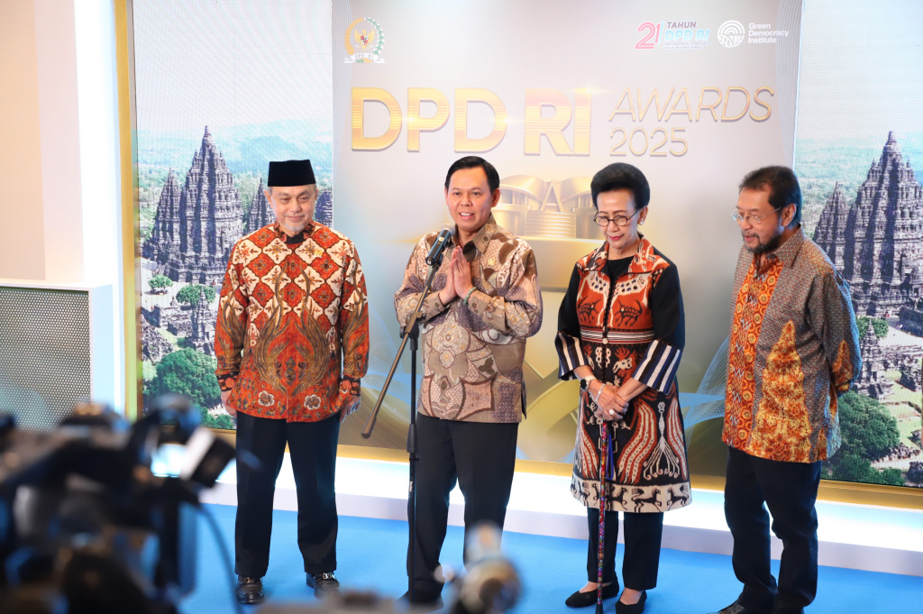 DPD RI rayakan HUT ke-21 menggelar DPD Awards di Gedung Tribrata (Ashar/SinPo.id)