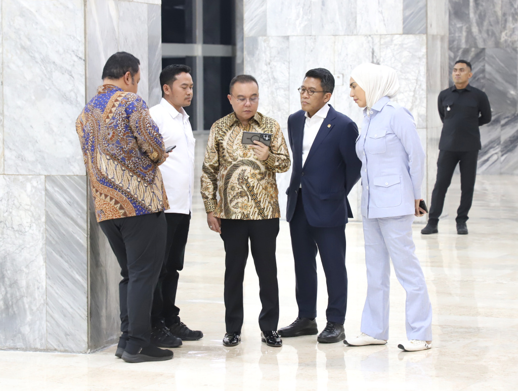 Pimpinan DPR Prof Sufmi Dasco Ahmad apresiasi putusan Presiden Prabowo pergantian pimpinan BGN (Ashar/SinPo.id)