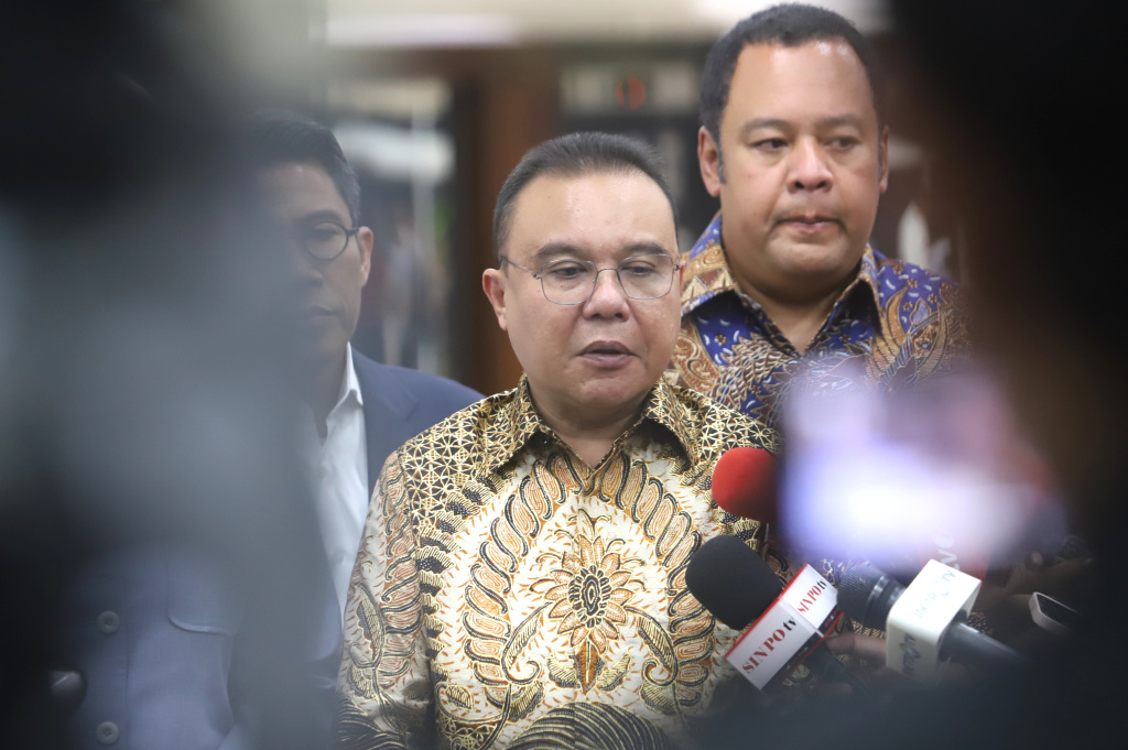 Pimpinan DPR Prof Sufmi Dasco Ahmad apresiasi putusan Presiden Prabowo pergantian pimpinan BGN (Ashar/SinPo.id)