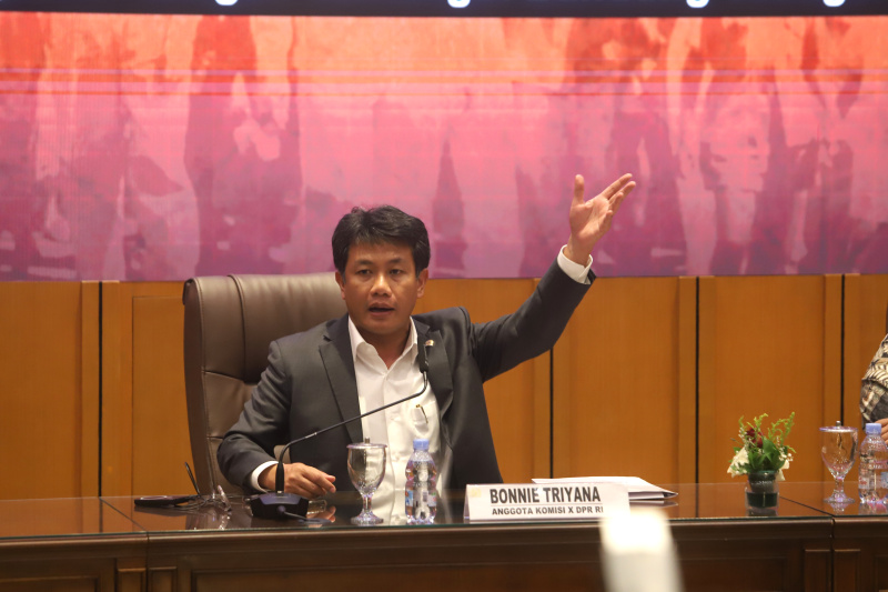 KWP menggelar diskusi