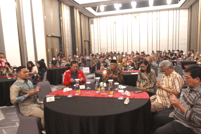 DPR RI bekerja dengan Koordinatoriat Wartawan Parlemen menggelar forum komunikasi dengan tema Peran Media Menanggulangi Perundungan Pada Anak (Ashar/SinPo.id)