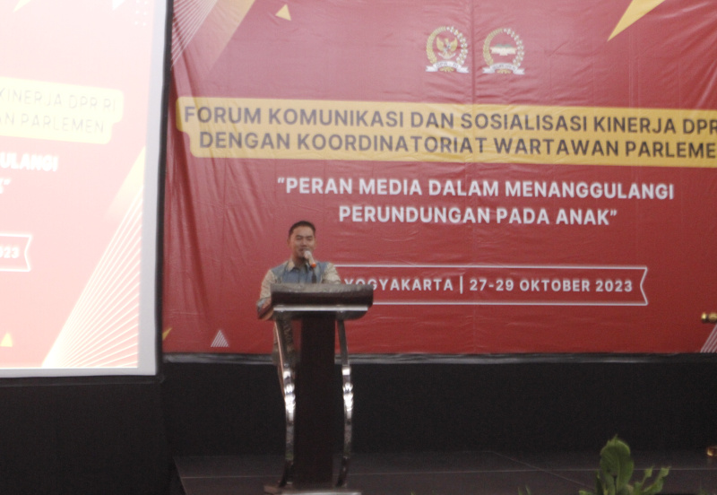 DPR RI bekerja dengan Koordinatoriat Wartawan Parlemen menggelar forum komunikasi dengan tema Peran Media Menanggulangi Perundungan Pada Anak (Ashar/SinPo.id)
