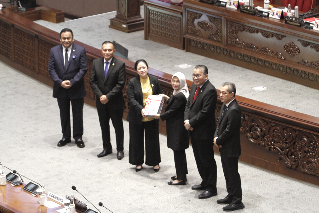 DPR RI gelar Rapat Paripurna ke-27 Masa Persidangan V Tahun Sidang 2022-2023 tentang laporan keuangan pemerintah pusat (LKPP) Tahun 2022 di Gedung Nusantara II DPR (Ashar/SinPo.id)