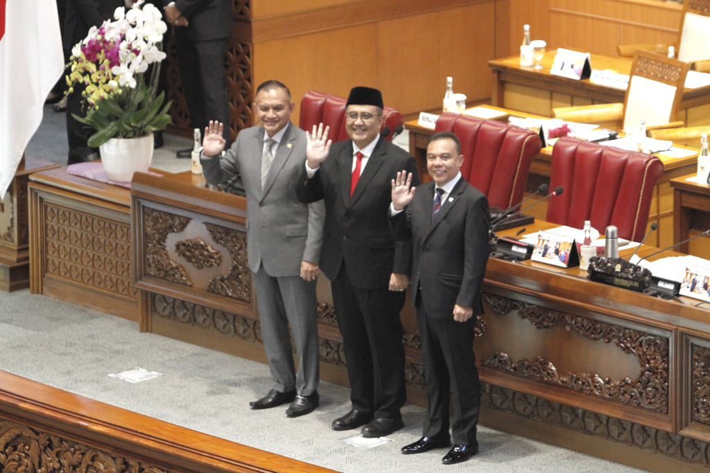 DPR RI menggelar Rapat Paripurna Ke-26 Masa Persidangan V Tahun 2022-2023 membahas mengesahkan Calon BPK RI Slamet Eddy Purnomo (Ashar/SinPo.id)