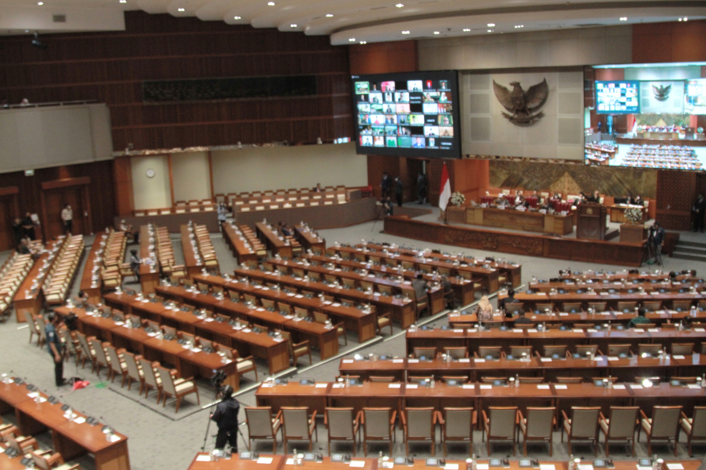 DPR menyetujui Deputi Gubernur Bank Indonesia Yang baru Filianingsih Hendarta (Ashar/SinPo.id)