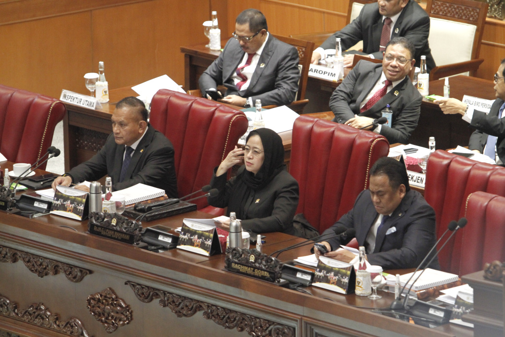 DPR gelar Paripurna Masa Persidangan V Resmi Sahkan RUU Kesehatan menjadi UU Kesehatan (Ashar/SinPo.id)