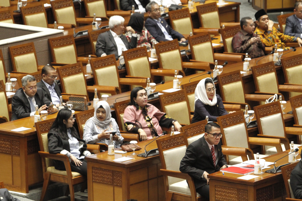 DPR gelar Paripurna Masa Persidangan V Resmi Sahkan RUU Kesehatan menjadi UU Kesehatan (Ashar/SinPo.id)