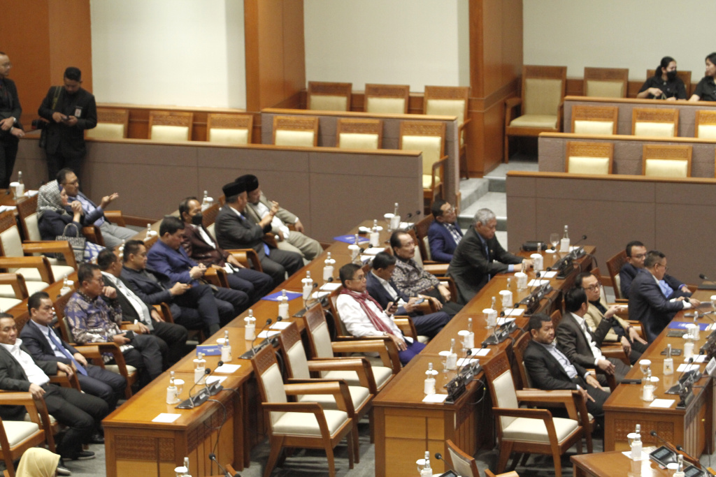 DPR gelar Paripurna Masa Persidangan V Resmi Sahkan RUU Kesehatan menjadi UU Kesehatan (Ashar/SinPo.id)