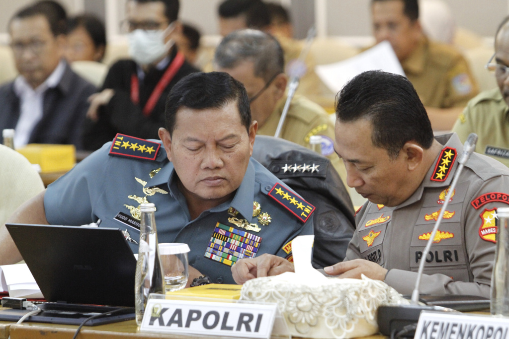 DPR gelar Rapat Gabungan dengan Pemerintah membahas Pengelolaan Batas Wilayah Negara (Ashar/SinPo.id)