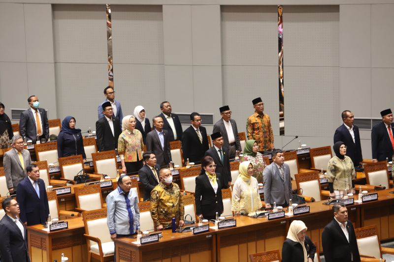 DPR gelar Rapat Paripurna membahas penetapan Alat Kelengkapan Dewan (Ashar/SinPo.id)