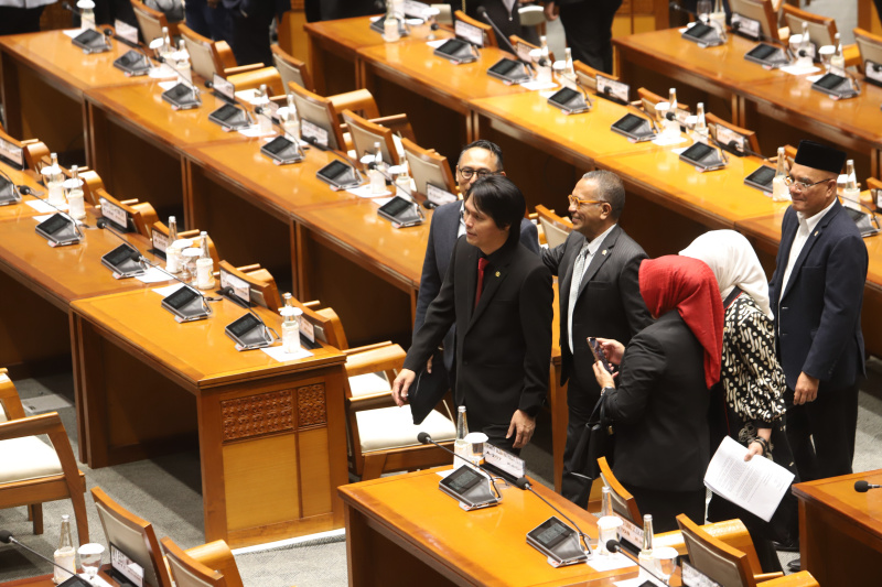 DPR gelar Rapat Paripurna membahas penetapan Alat Kelengkapan Dewan (Ashar/SinPo.id)