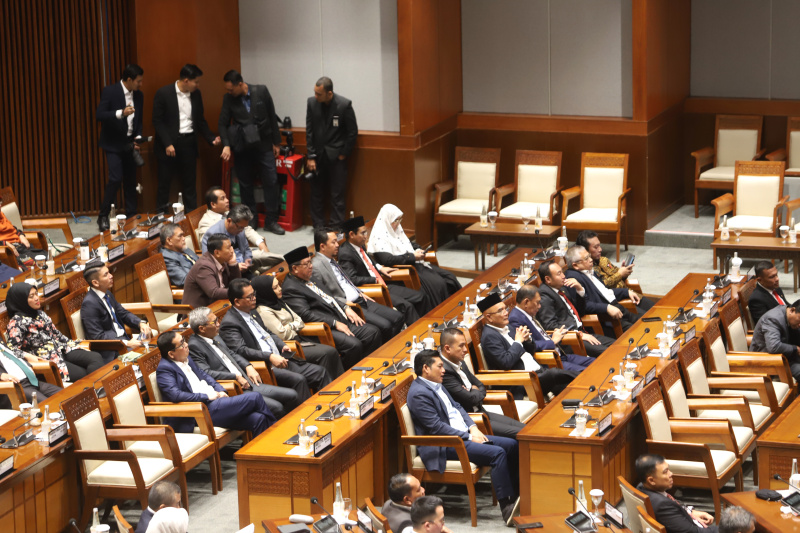 DPR gelar Rapat Paripurna membahas penetapan Alat Kelengkapan Dewan (Ashar/SinPo.id)