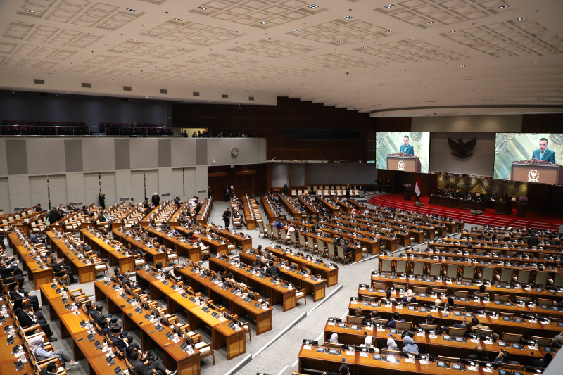 DPR RI gelar Rapat Paripurna ke-17 Pembukaan Masa Persidangan III Tahun Sidang 2024-2025 (Ashar/SinPo.id)