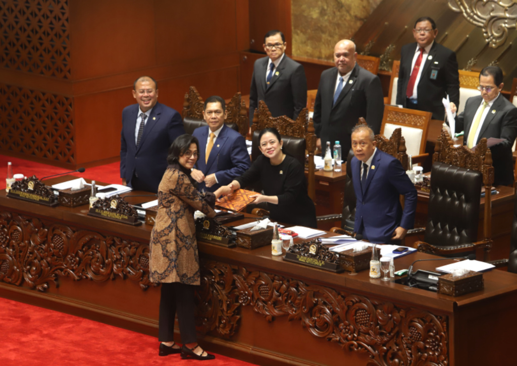 DPR RI gelar rapat paripurna bersama Menteri Keuangan Sri Mulyani membahas RAPBN Anggaran tahun 2026 (Ashar/SinPo.id)