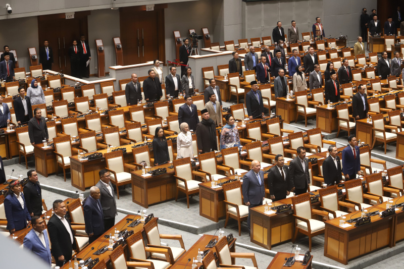 DPR gelar Rapat Paripurna ke-24 dengan Menteri Keuangan Sri Mulyani membacakan laporan keuangan APBN TA 2024 (Ashar/SinPo.id)