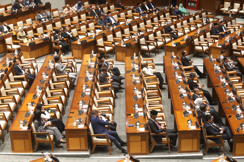 DPR gelar Rapat Paripurna ke-24 dengan Menteri Keuangan Sri Mulyani membacakan laporan keuangan APBN TA 2024 (Ashar/SinPo.id)