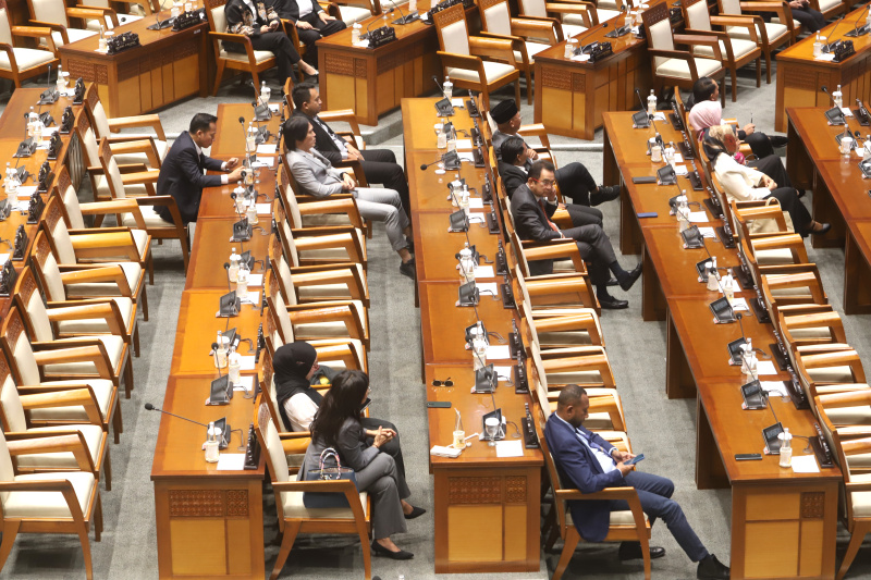 DPR gelar Rapat Paripurna ke-24 dengan Menteri Keuangan Sri Mulyani membacakan laporan keuangan APBN TA 2024 (Ashar/SinPo.id)