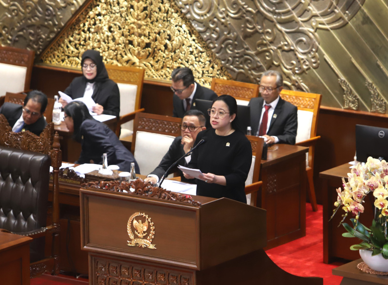 DPR menggelar Rapat Paripurna Masa Pembukaan Persidangan II dan Pelantikan Penganti Antarwaktu (PAW) Anggota DPR dan Anggota MPR RI Masa Jabatan 2024-2029 (Ashar/SinPo.id)