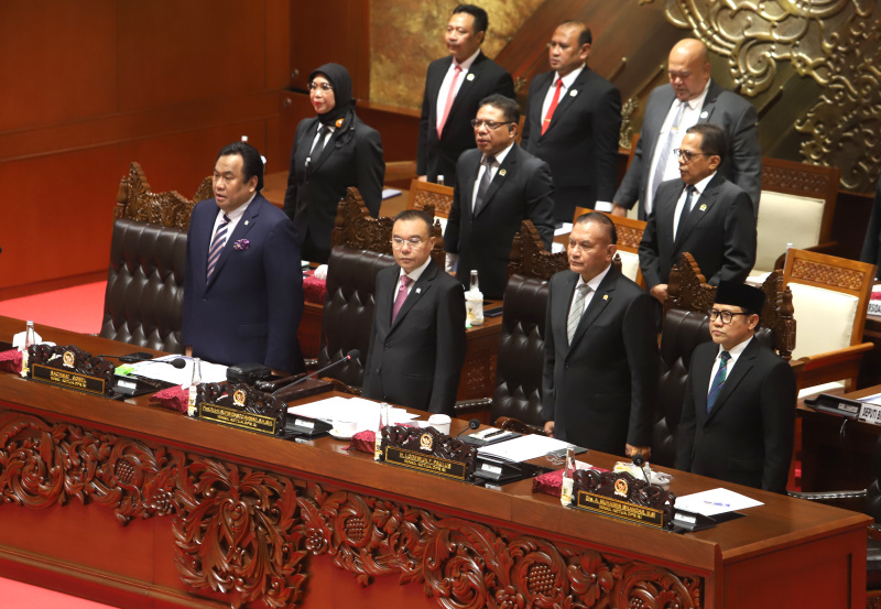 DPR RI gelar Rapat Paripurna membahas penyampaian pandangan Fraksi atas Kerangka Ekonomi dan Kebijakan Fiskal RAPBN 2025 (Ashar/SinPo.id)