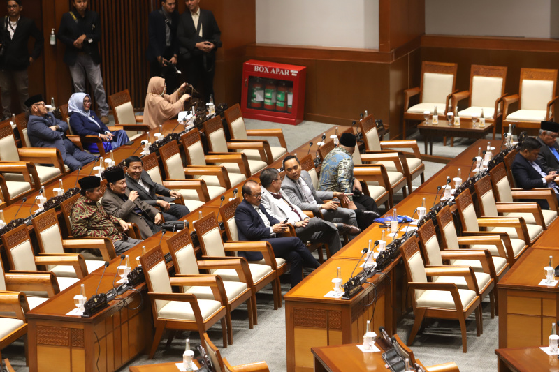 DPR RI gelar Rapat Paripurna membahas penyampaian pandangan Fraksi atas Kerangka Ekonomi dan Kebijakan Fiskal RAPBN 2025 (Ashar/SinPo.id)