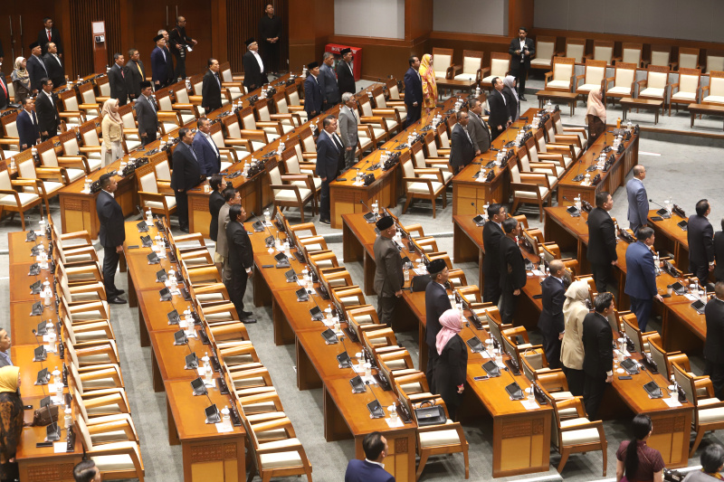 DPR menggelar Rapat Paripurna pembukaan persidangan IV tahun sidang 2024-2025 dan mengapresiasi pemerintahan Prabowo yang sangat responsif dalam mengambil kebijakan (Ashar/SinPo.id)