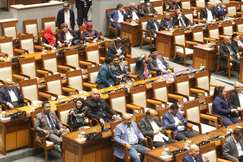 DPR menggelar Rapat Paripurna pembukaan persidangan IV tahun sidang 2024-2025 dan mengapresiasi pemerintahan Prabowo yang sangat responsif dalam mengambil kebijakan (Ashar/SinPo.id)