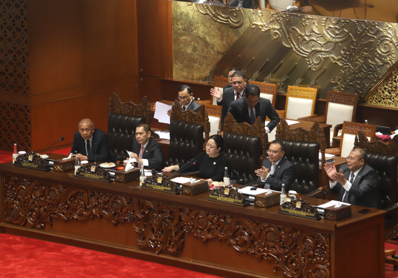 DPR menggelar Rapat Paripurna pembukaan persidangan IV tahun sidang 2024-2025 dan mengapresiasi pemerintahan Prabowo yang sangat responsif dalam mengambil kebijakan (Ashar/SinPo.id)