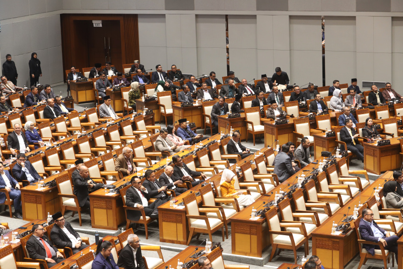 DPR menggelar Rapat Paripurna pembukaan persidangan IV tahun sidang 2024-2025 dan mengapresiasi pemerintahan Prabowo yang sangat responsif dalam mengambil kebijakan (Ashar/SinPo.id)