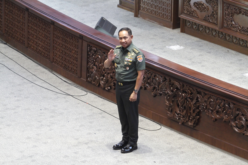 DPR resmi mengesahkan Panglima TNI Agus Subianto menggantikan Panglima TNI Laksamana Yudo Margono (Ashar/SinPo.id)