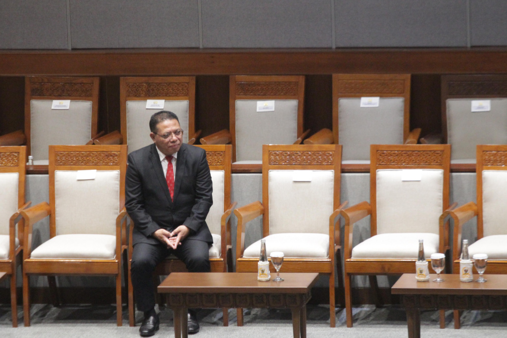 DPR Sahkan Inosentius Samsul sebagai Hakim Mahkamah Konstitusi (Ashar/SinPo.id)