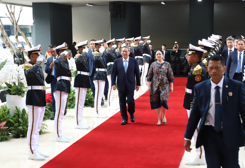 Ketua DPR RI Puan Maharani menerima kunjungan kenegaraan PM China Li Qiang di Gedung Nusantara (Ashar/SinPo.id)