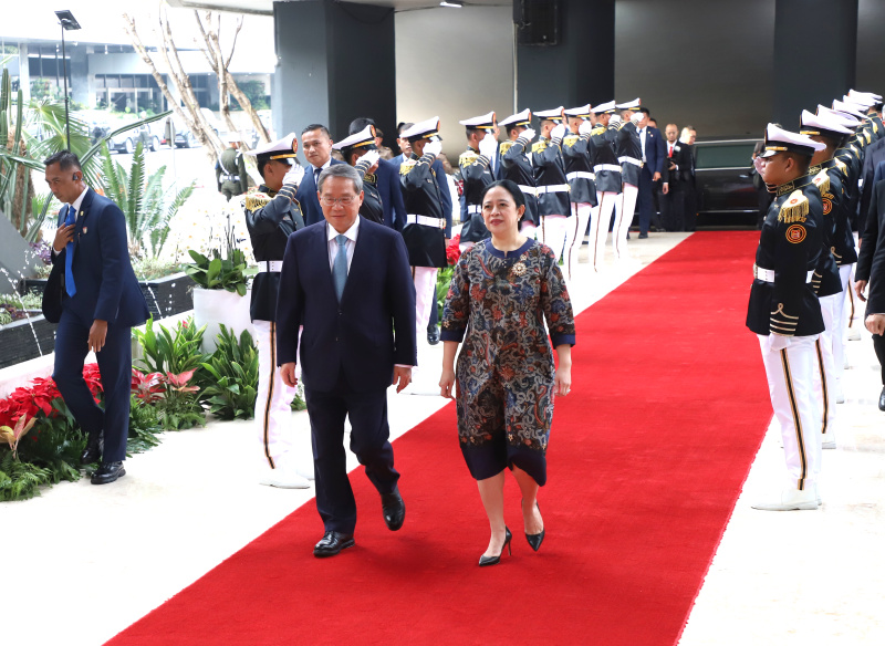 Ketua DPR RI Puan Maharani menerima kunjungan kenegaraan PM China Li Qiang di Gedung Nusantara (Ashar/SinPo.id)