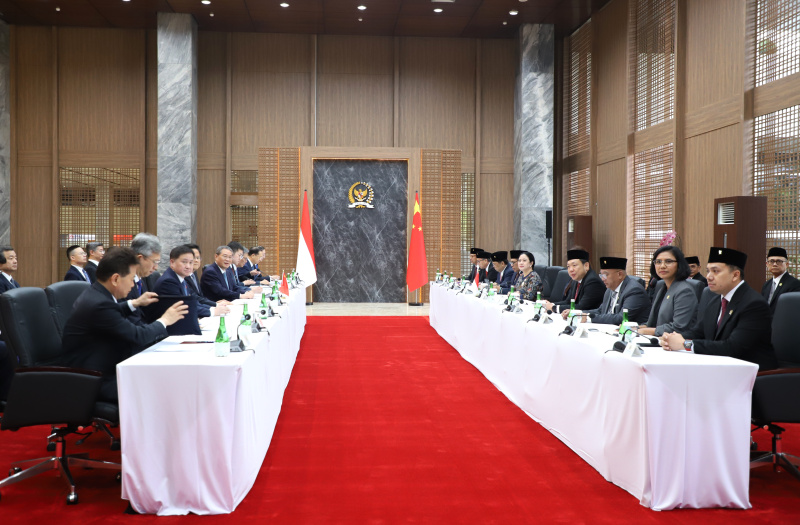 Ketua DPR RI Puan Maharani menerima kunjungan kenegaraan PM China Li Qiang di Gedung Nusantara (Ashar/SinPo.id)
