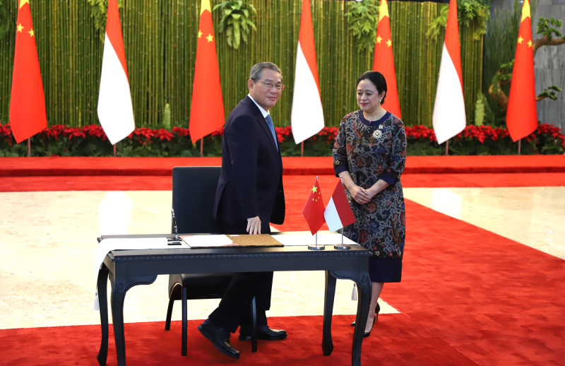 Ketua DPR RI Puan Maharani menerima kunjungan kenegaraan PM China Li Qiang di Gedung Nusantara (Ashar/SinPo.id)