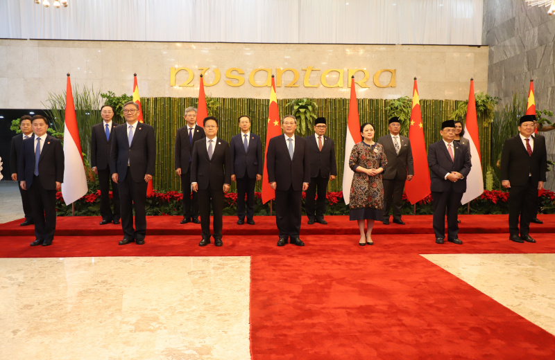 Ketua DPR RI Puan Maharani menerima kunjungan kenegaraan PM China Li Qiang di Gedung Nusantara (Ashar/SinPo.id)