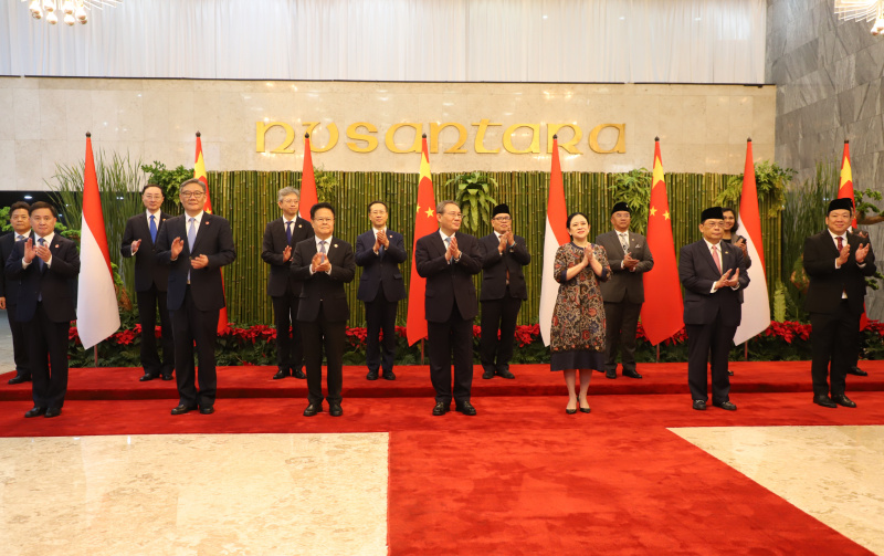 Ketua DPR RI Puan Maharani menerima kunjungan kenegaraan PM China Li Qiang di Gedung Nusantara (Ashar/SinPo.id)