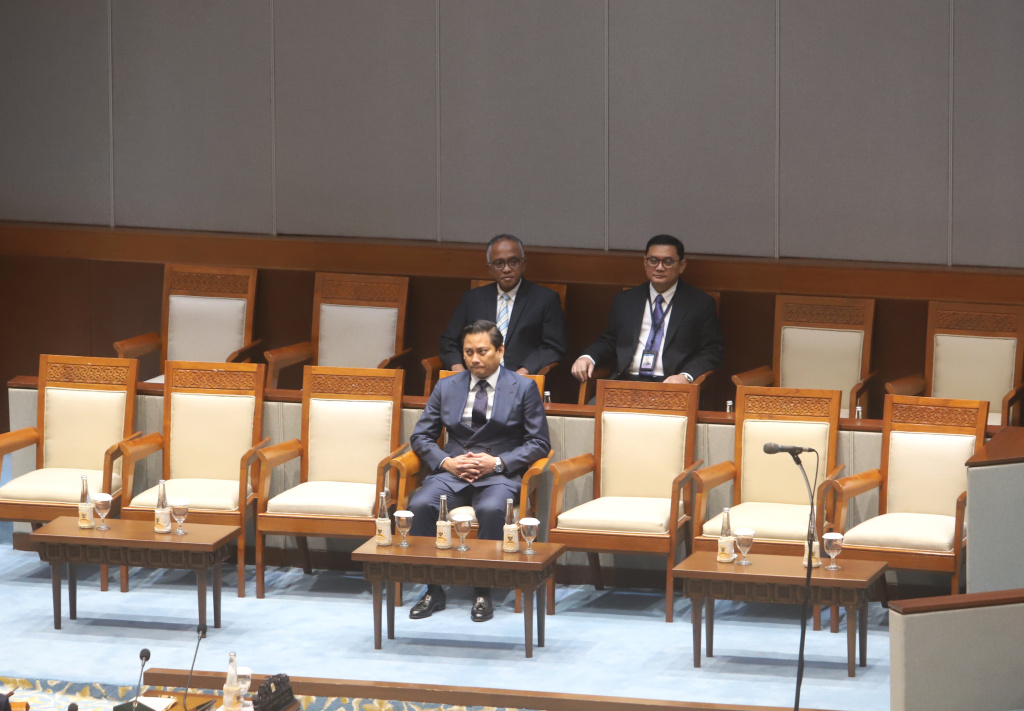 DPR sahkan Deputi Gubernur Bank Indonesia terpilih Thomas Djiwandono dalam Rapat Paripurna ke -12 (Ashar/Sinpo.id)