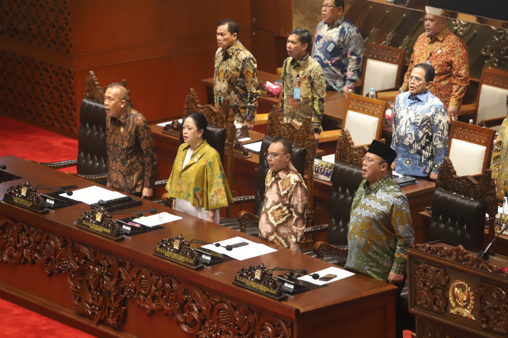 DPR Sahkan RUU Pariwisata menjadi UU di Rapat Paripurna ke-6 Masa Persidangan I Tahun Sidang 2025-2026 (Ashar/SinPo.id)