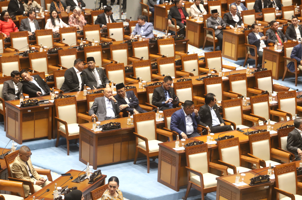 Rapat Paripurna ke-17 DPR mengesahkan RUU Perlindungan Saksi Dan Korban (PSDK) menjadi Undang-Undang (UU) (Ashar/SinPo.id)