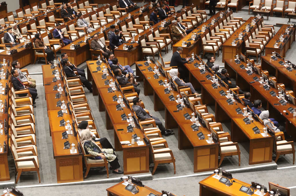 DPR sahkan RUU APBN 2026 menjadi UU APBN 2026 (Ashar/SinPo.id)