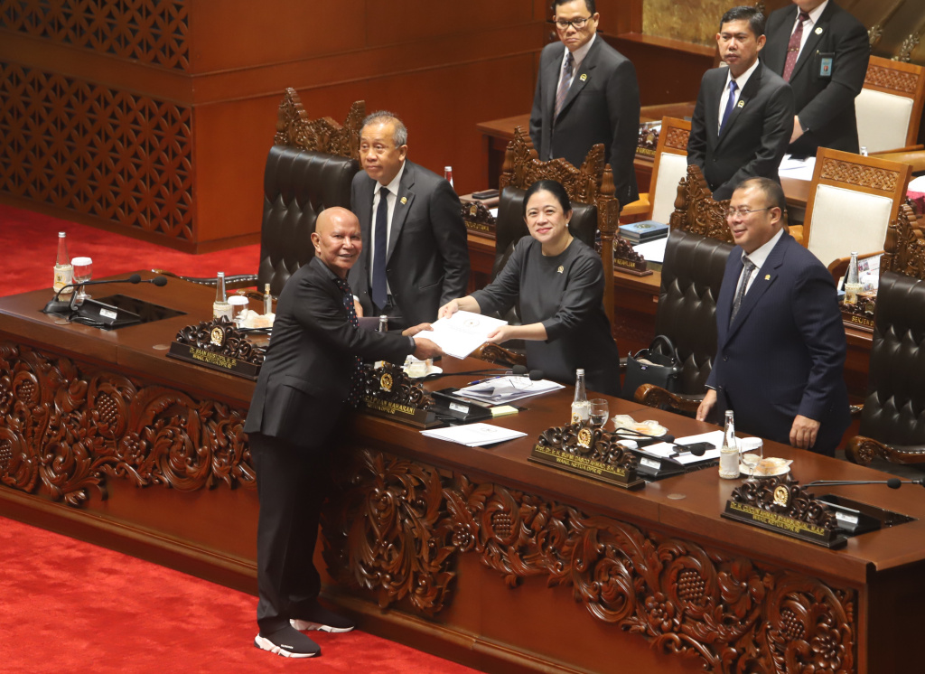 DPR sahkan RUU APBN 2026 menjadi UU APBN 2026 (Ashar/SinPo.id)