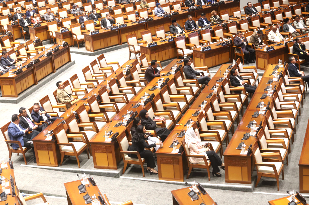 DPR menyetujui 7 Calon anggota Komisi Yudisial pada rapat paripurna ke-9 masa persidangan tahun sidang 2025-2026 (Ashar/SinPo.id)
