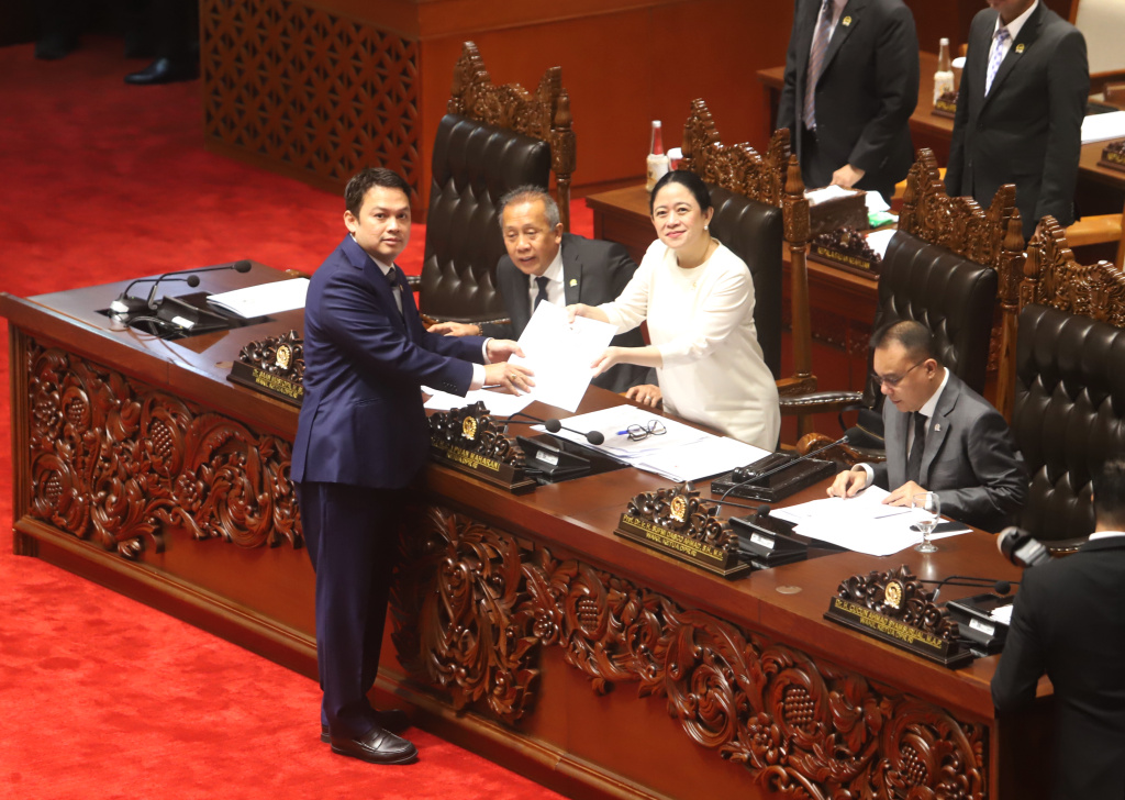 DPR menyetujui 7 Calon anggota Komisi Yudisial pada rapat paripurna ke-9 masa persidangan tahun sidang 2025-2026 (Ashar/SinPo.id)