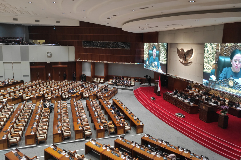 DPR gelar paripurna menyetujui lima calon anggota BPK RI (Ashar/SinPo.id)