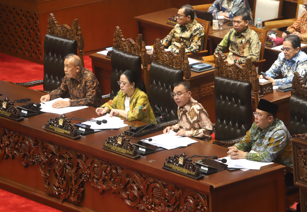 DPR gelar Rapat Paripurna ke-6 menyetujui RUU Ekstradisi dengan Federasi Rusia (Ashar/SinPo.id)