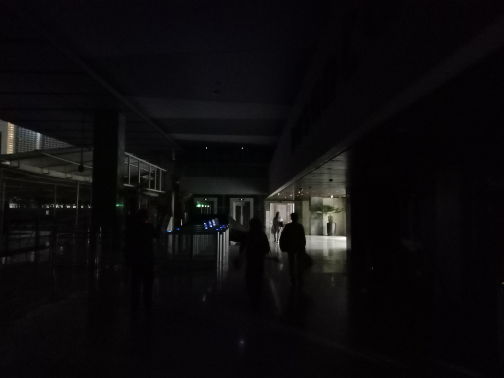 DPR mendukung pemerintah dalam kegiatan efisiensi energi dengan membatasi penggunaan listrik (Ashar/SinPo.id)