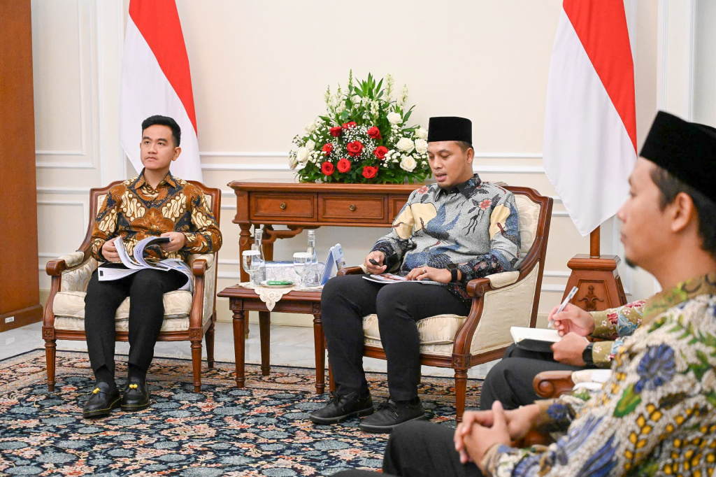 Wapres Gibran Rakabuming menerima kunjungan silaturahmi dari Pimpinan Wilayah (PW) GP Ansor Jateng di Istana Wapres (Ashar/Foto: Setwapres/SinPo.id)