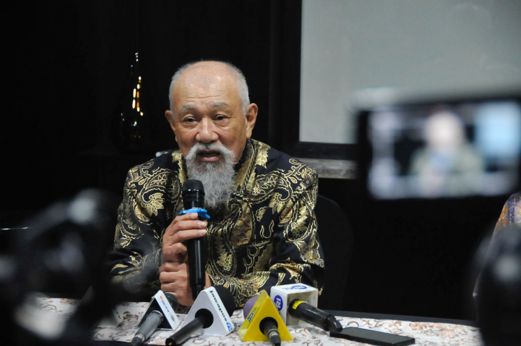 Duta Besar Kehormatan WHO untuk Pemberantasan Kusta & Ketua Nippon Foundation; Yohei Sasakawa saat jumpa pers usai bertemu dengan Presiden Prabowo terkait zero kusta (Ashar/SinPo.id)